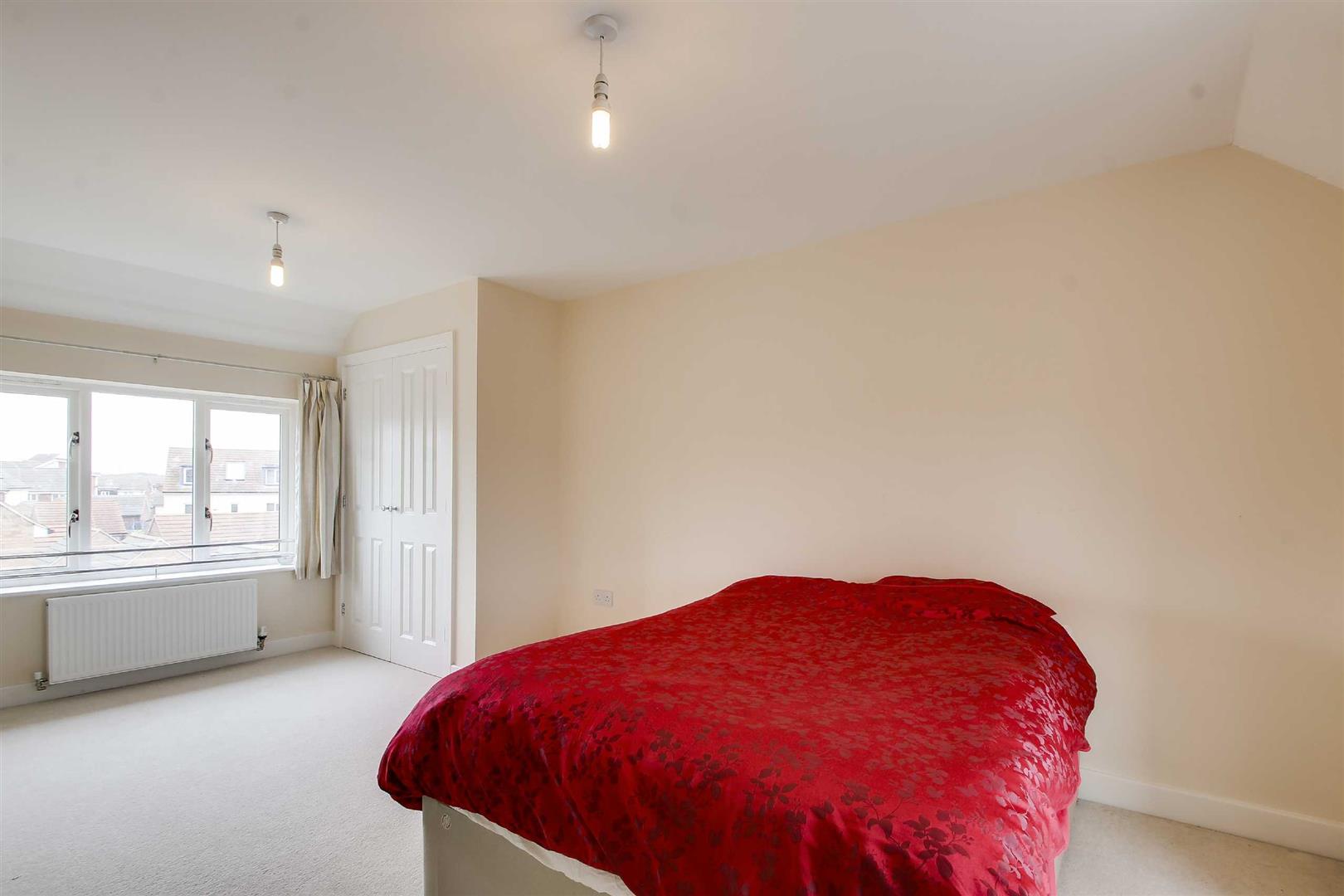 Warwick Avenue, Broughton, Milton Keynes